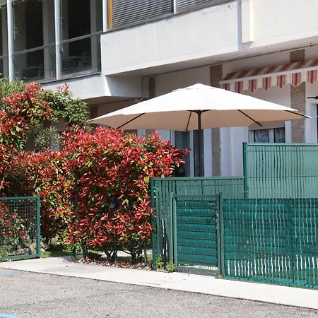Monika 5 Garden
