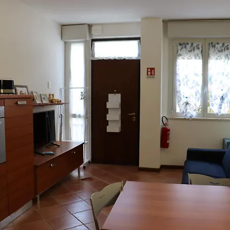 Monika 5 Garden * גארדה