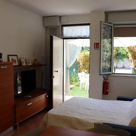 דירה Monika 5 Garden *