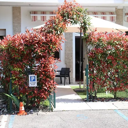 Monika 5 Garden * Garda (Verona)